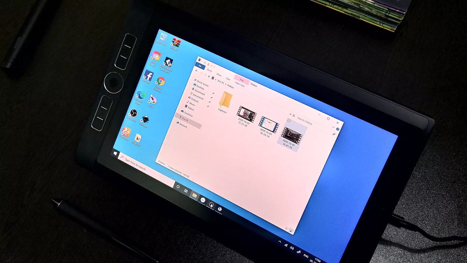 wacom-mobilestudiopro-13inch-on-desk